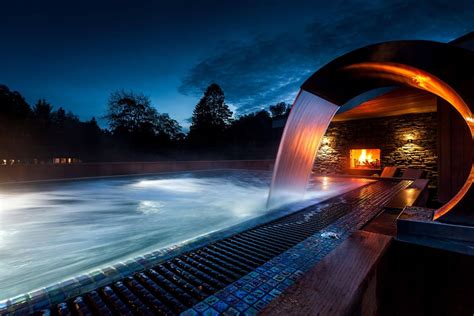 Spa breaks .